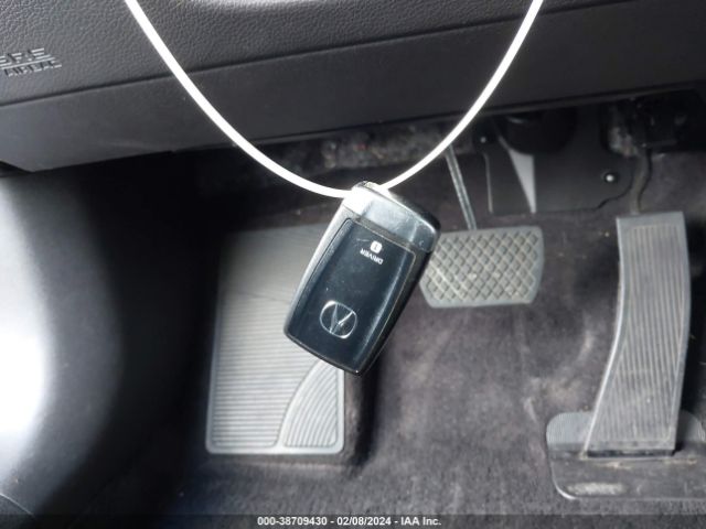 JH4KC1F35EC002645 Acura RLX