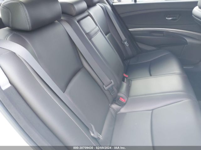 JH4KC1F35EC002645 Acura RLX