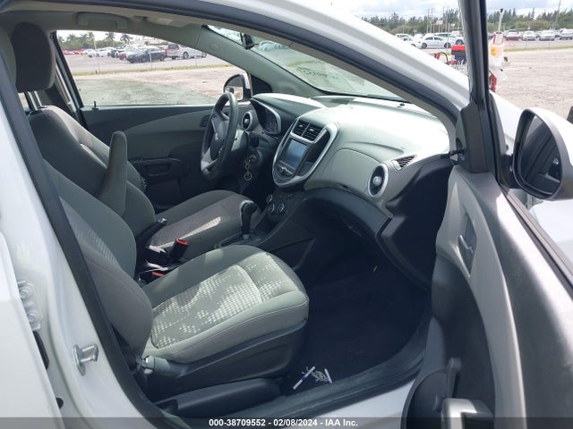 Chevrolet Sonic Lt Auto 2017 1G1JG6SH9H4177391 Image 5