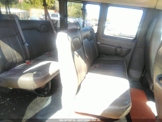 Chevrolet Express 3500 Ls 2015 1GAZGZFFXF1262834 Image 8