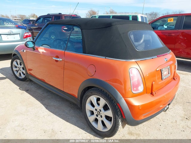 2005 MINI COOPER S WMWRH33535TK55463 Photo 2