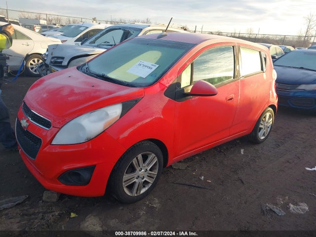 Chevrolet Spark 1lt Cvt 2015 KL8CD6S97FC739205 Image 2