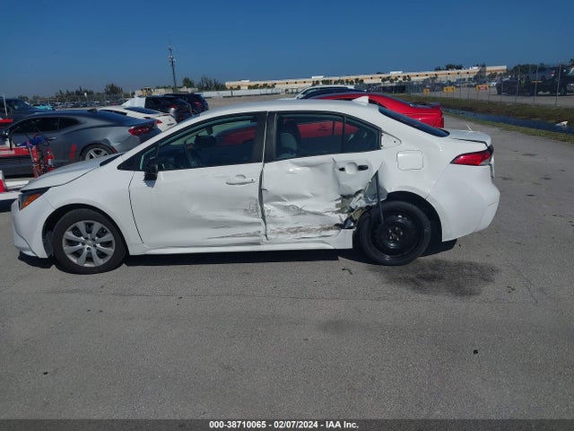 Toyota COROLLA LE 2021 5YFEPMAE0MP187027 Image 14