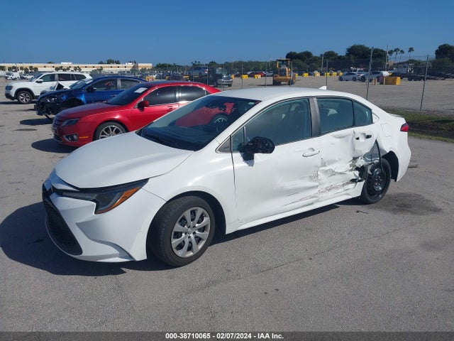 Toyota COROLLA LE 2021 5YFEPMAE0MP187027 Image 2