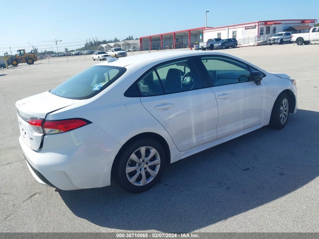 Toyota COROLLA LE 2021 5YFEPMAE0MP187027 Image 4