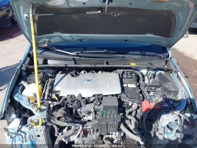 JTDKARFU0G3510037 Toyota Prius Three Touring