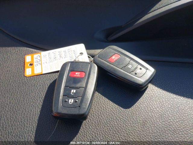 JTDKARFU0G3510037 Toyota Prius Three Touring