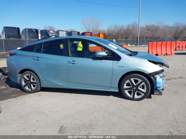 JTDKARFU0G3510037 Toyota Prius Three Touring