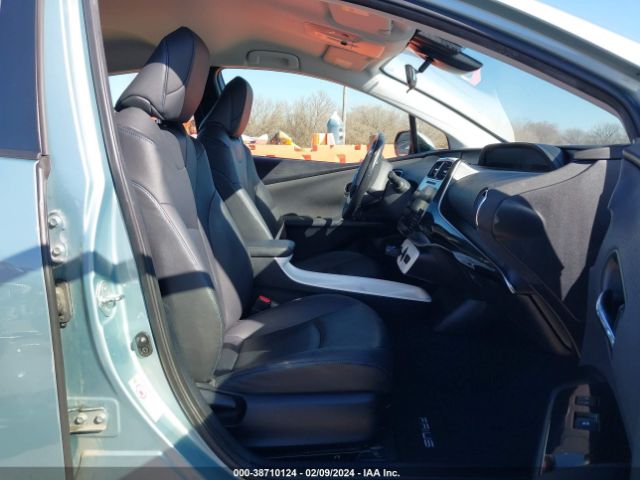 JTDKARFU0G3510037 Toyota Prius Three Touring