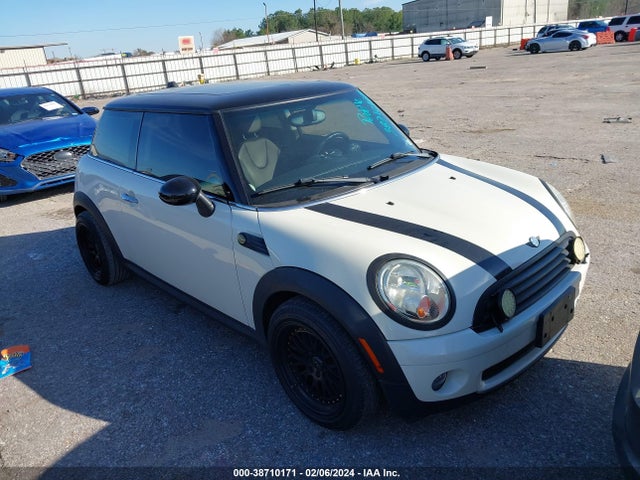 2007 MINI COOPER WMWMF33527TT56450 Photo 0