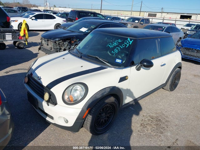 2007 MINI COOPER WMWMF33527TT56450 Photo 1