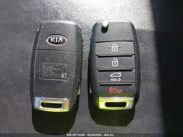 KIA Optima Lx 2016 5XXGT4L30GG067984 Image 11