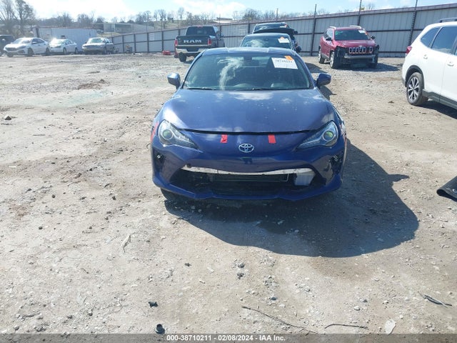 Toyota 86 2018 JF1ZNAA14J8700716 Image 13