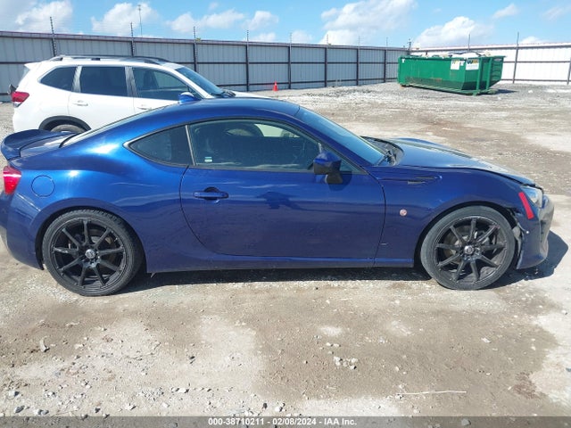Toyota 86 2018 JF1ZNAA14J8700716 Image 14