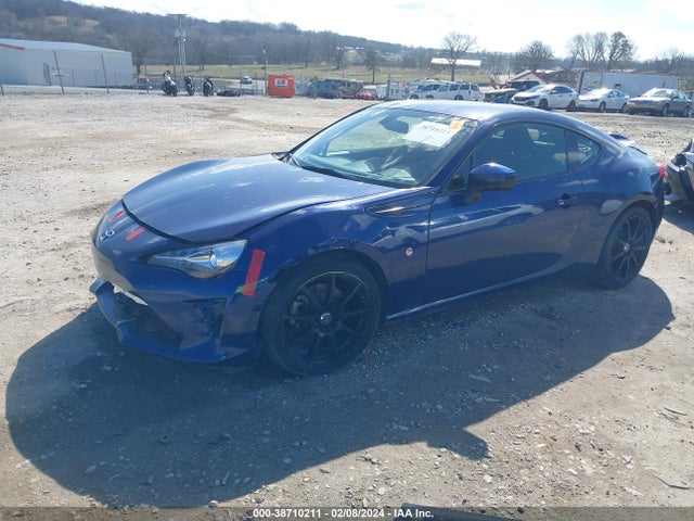 Toyota 86 2018 JF1ZNAA14J8700716 Image 2