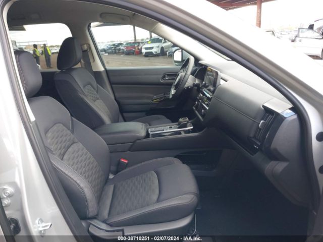 5N1DR3BA0RC223516 Nissan Pathfinder Sv Fwd