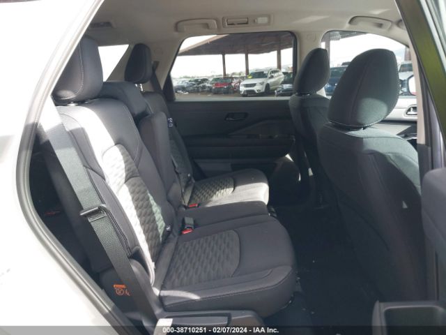 5N1DR3BA0RC223516 Nissan Pathfinder Sv Fwd