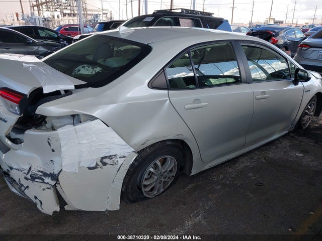 Toyota Corolla Hybrid Le 2021 JTDEAMDE8MJ010906 Image 13