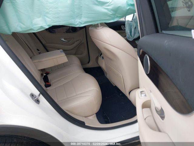 W1N0G8DB6NV363458 Mercedes-Benz Glc 300 Suv