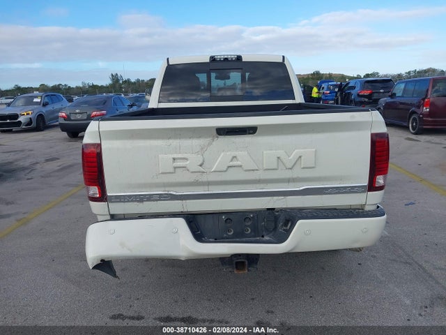 2018 RAM 2500 LIMITED 4X4 6'4 BOX VIN: 3C6UR5GL3JG290050