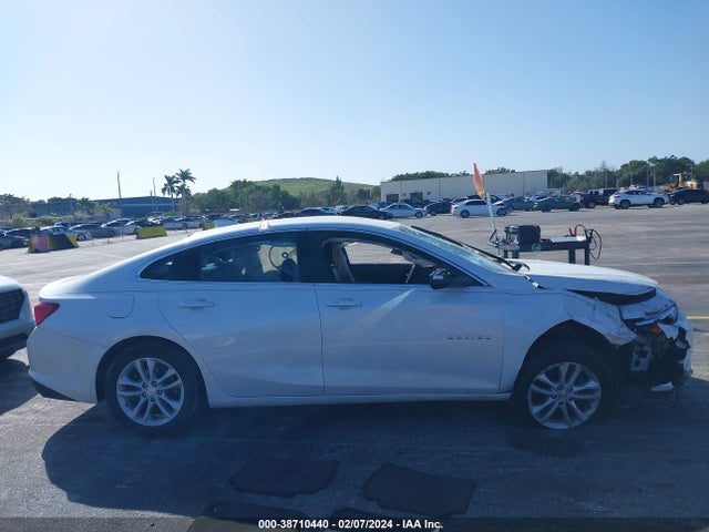 Chevrolet MALIBU LT 2018 1G1ZD5STXJF233701 Image 13