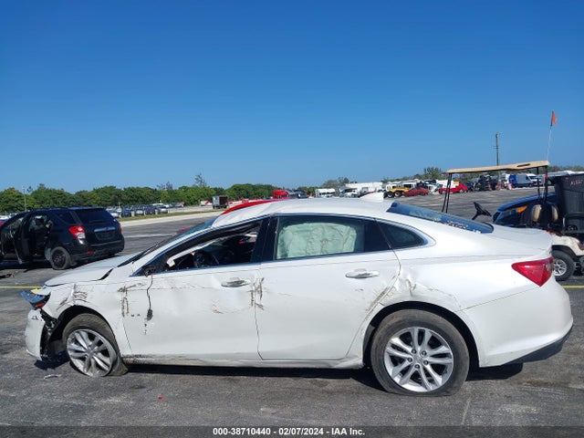 Chevrolet MALIBU LT 2018 1G1ZD5STXJF233701 Image 14