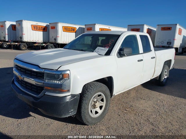 Chevrolet Silverado 1500 Wt 2018 1GCVKNEC7JZ259615 Image 2