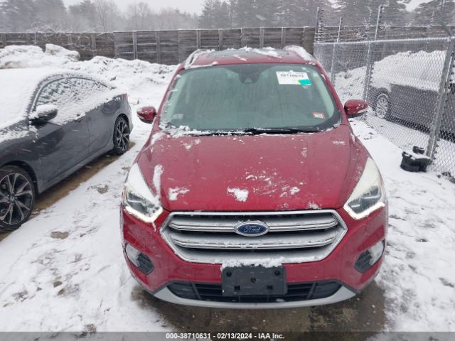 1FMCU9J97HUA30986 Ford Escape Titanium
