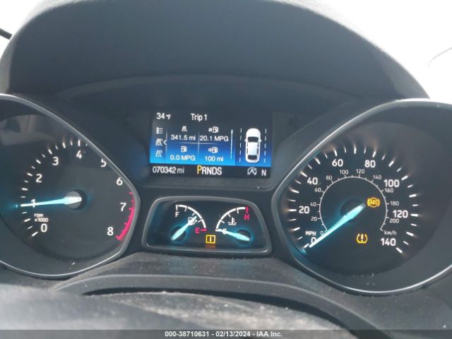 1FMCU9J97HUA30986 Ford Escape Titanium