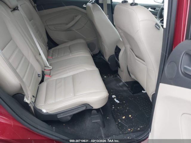1FMCU9J97HUA30986 Ford Escape Titanium