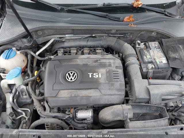 1VWBT7A38FC004142 Volkswagen Passat 1.8t Sport