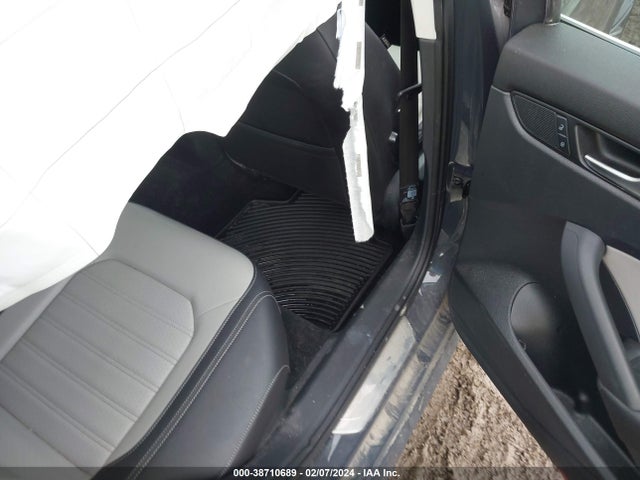1VWBT7A38FC004142 Volkswagen Passat 1.8t Sport