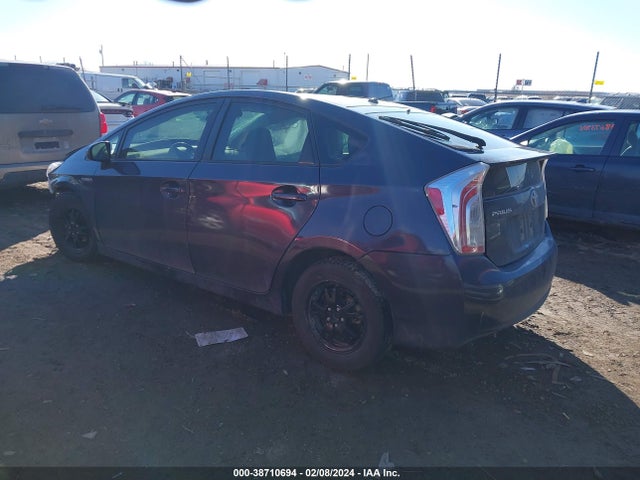 Toyota Prius Two 2014 JTDKN3DU1E1803619 Image 3