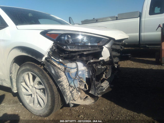 2017 HYUNDAI TUCSON SE PLUS VIN: KM8J3CA48HU557477