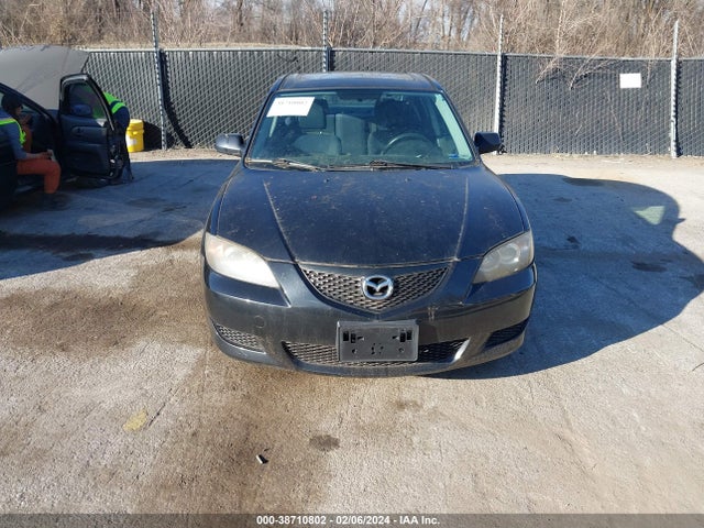 2005 MAZDA MAZDA3 I VIN: JM1BK12FX51292669