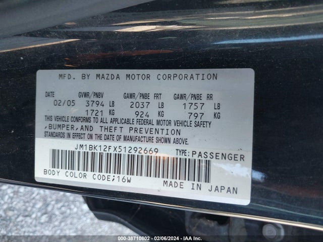2005 MAZDA MAZDA3 I VIN: JM1BK12FX51292669