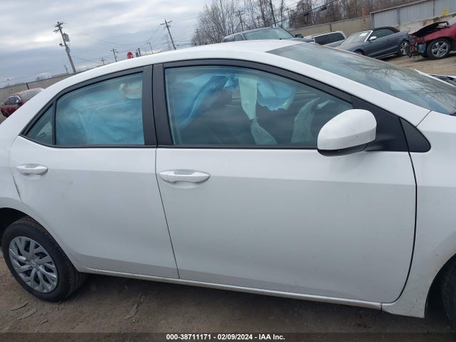 Toyota COROLLA LE 2019 5YFBURHE8KP934840 Image 13