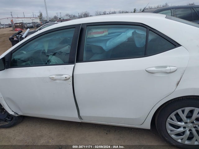 Toyota COROLLA LE 2019 5YFBURHE8KP934840 Image 14