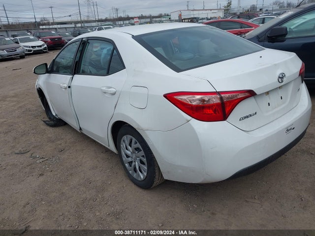 Toyota COROLLA LE 2019 5YFBURHE8KP934840 Image 3