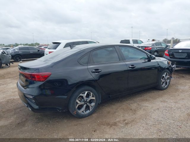3KPF24AD5ME368717 KIA Forte Lxs