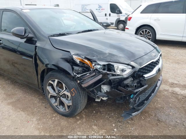 3KPF24AD5ME368717 KIA Forte Lxs
