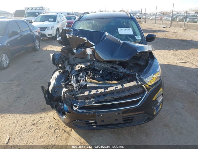 1FMCU9GD8JUD08246 Ford ESCAPE SE