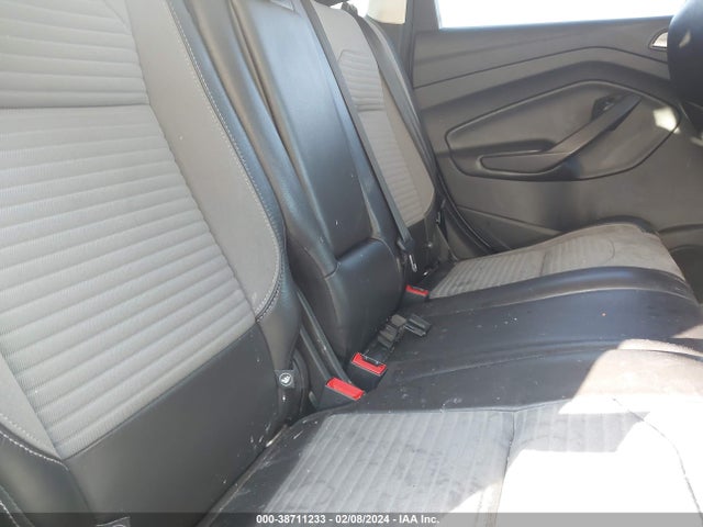 1FMCU9GD8JUD08246 Ford ESCAPE SE
