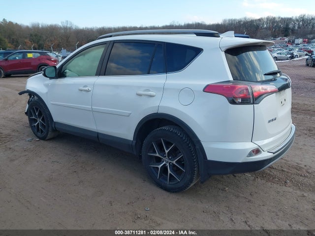 2017 TOYOTA RAV4 SE VIN: JTMJFREV7HJ124056