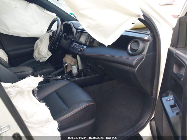 2017 TOYOTA RAV4 SE VIN: JTMJFREV7HJ124056