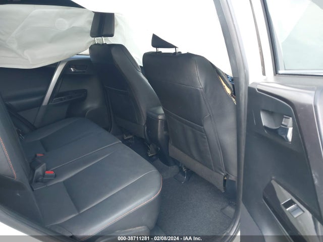 2017 TOYOTA RAV4 SE VIN: JTMJFREV7HJ124056