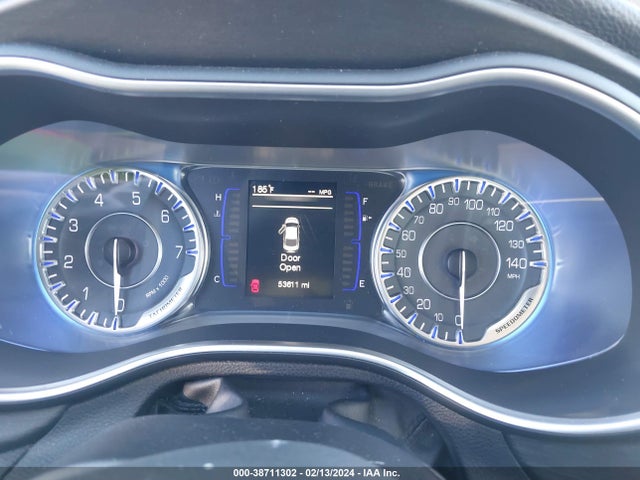 Aukcja sprzedaży 2015 Chrysler 200 Limited, vin: 1C3CCCAB4FN541607, numer aukcji: 38711302