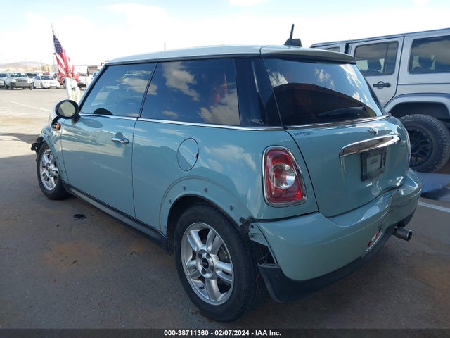 2013 MINI HARDTOP WMWSU3C5XDT679315 Photo 2