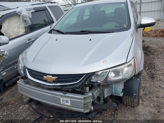 Chevrolet Sonic Premier Auto 2018 1G1JF5SB3J4107917 Image 6