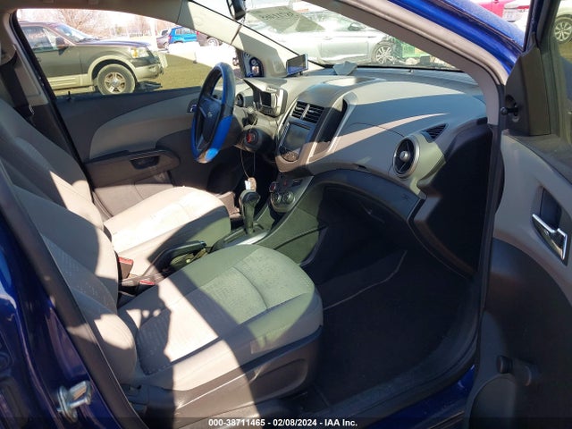 Chevrolet Sonic Ls Auto 2014 1G1JA5SH1E4180096 Image 5